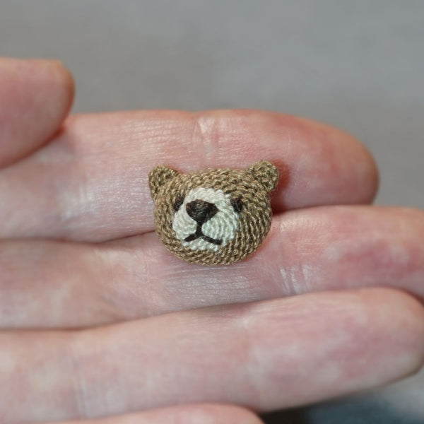 【二子玉川（東京）】佐藤ちひろワークショップ『スタンプワーク刺繍レッスン くまのピンバッジ』