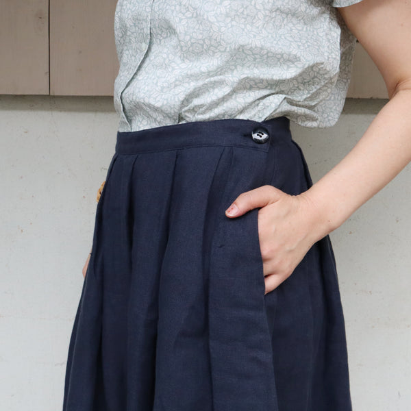 【タックスカート】脇のポケットがあきになります