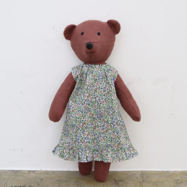 お洋服を着てもかわいいクゥクゥです（本にはお洋服の作り方も掲載されます）
