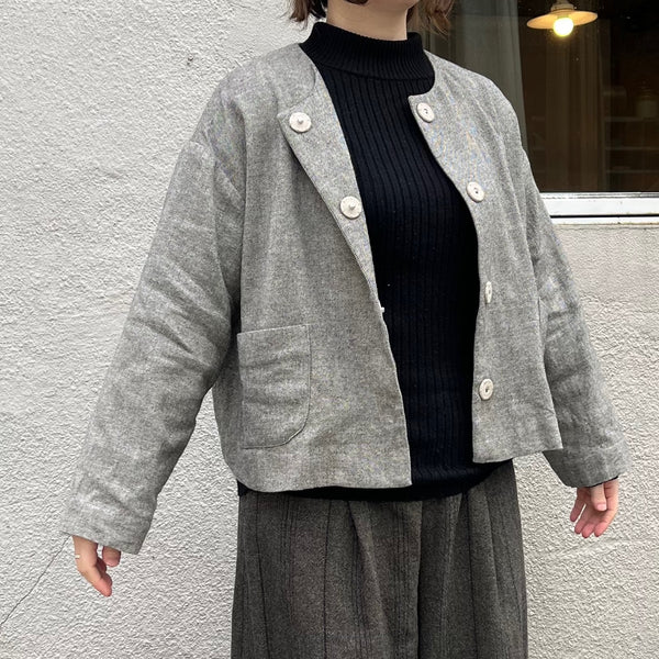 大き目のスナップボタンがポイントです。
